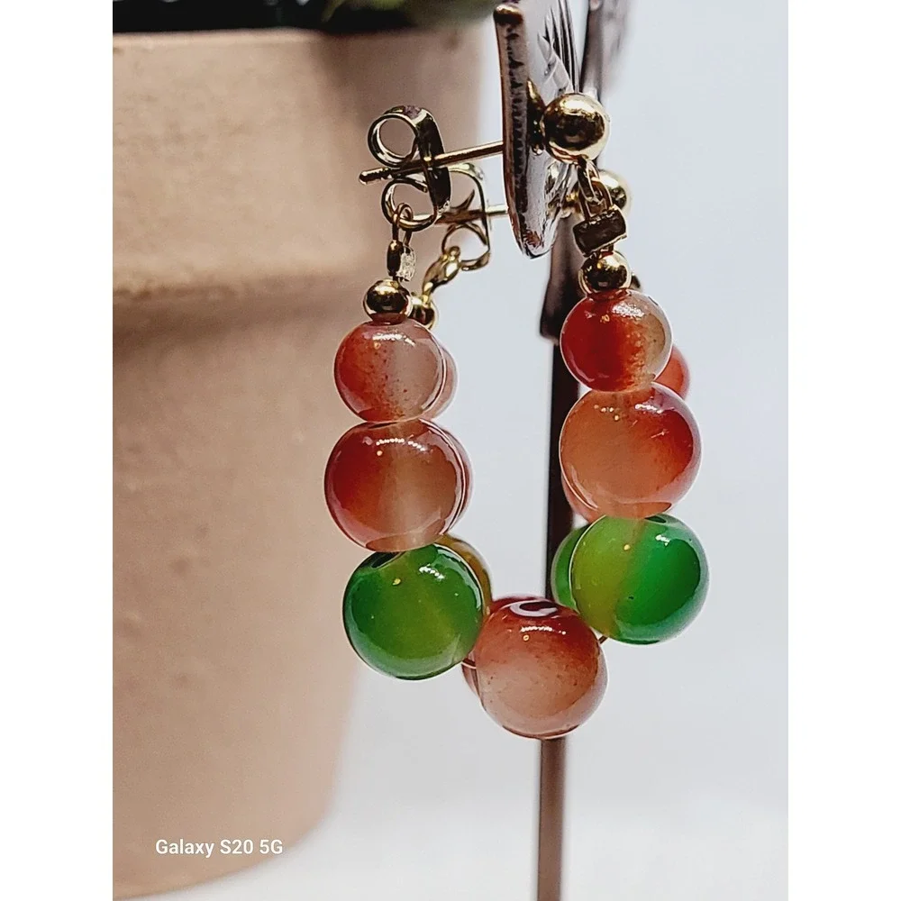 Red and Green Agate Bead Gold Tone Hoop Post Earrings Bohemian‎ Gemstone Jewelry